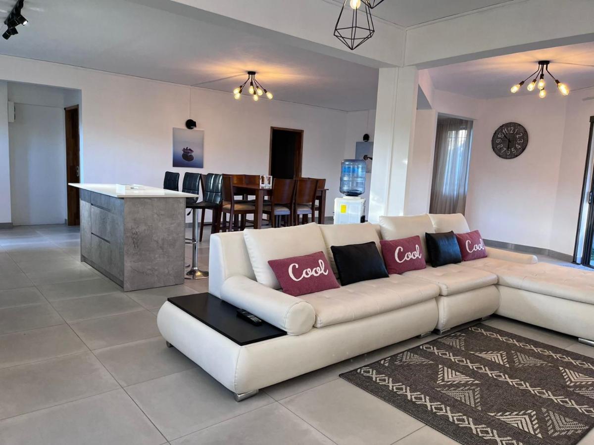 Seasons Break Apartment Pereybere بيريبير المظهر الخارجي الصورة